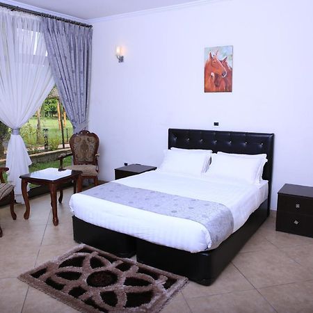 Yaya Africa Athletics Village Sululta Buitenkant foto