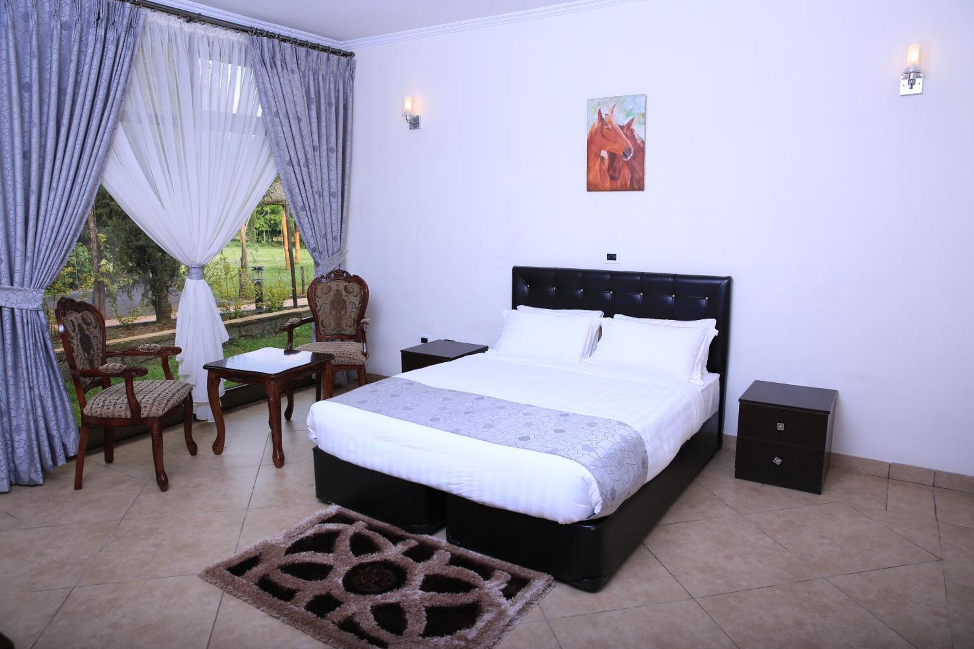 Yaya Africa Athletics Village Sululta Buitenkant foto