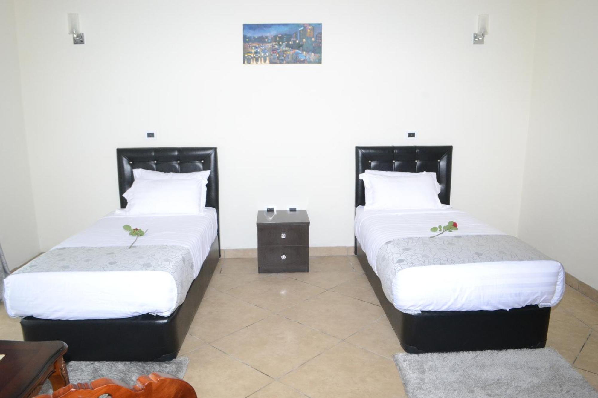 Yaya Africa Athletics Village Sululta Buitenkant foto