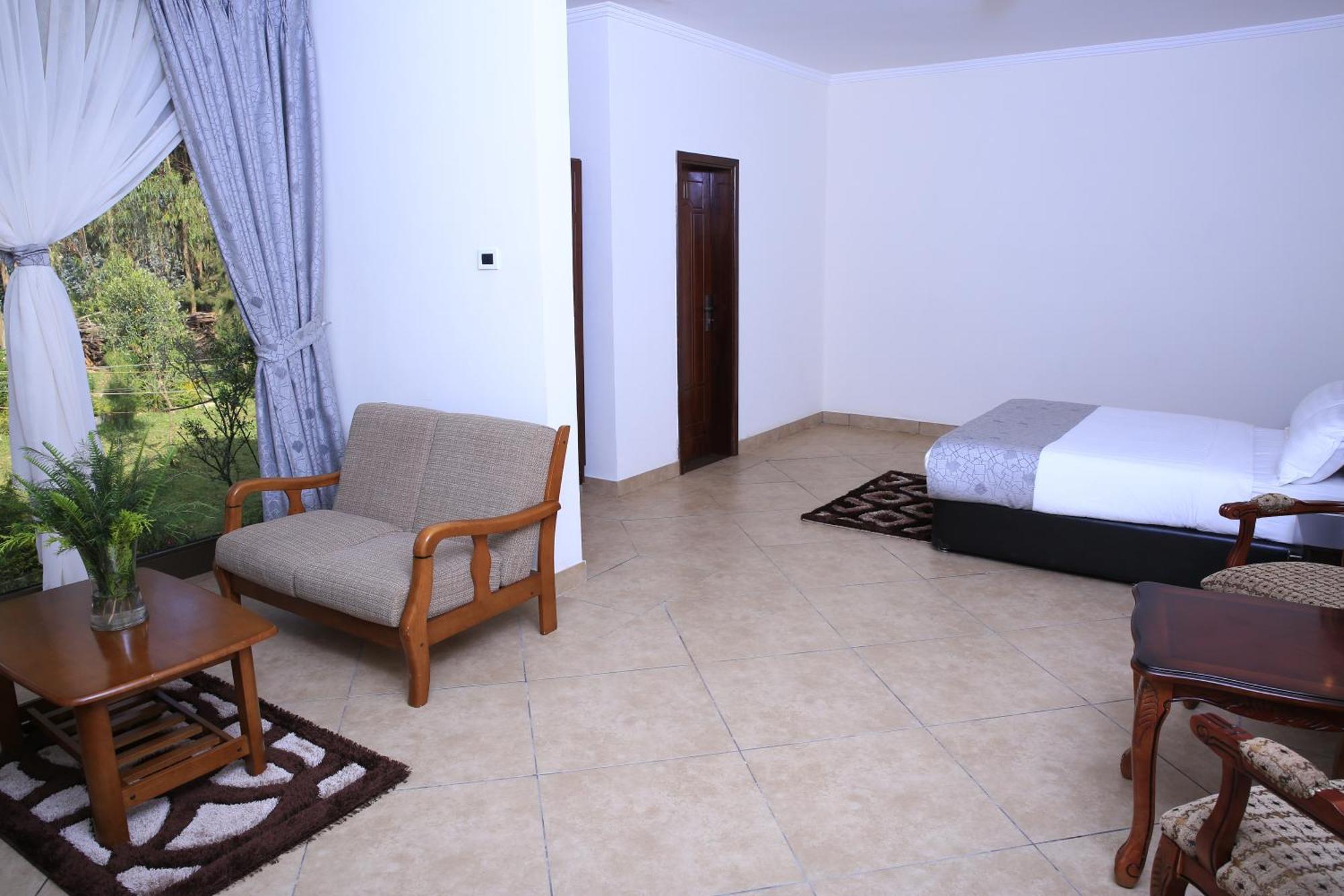 Yaya Africa Athletics Village Sululta Buitenkant foto