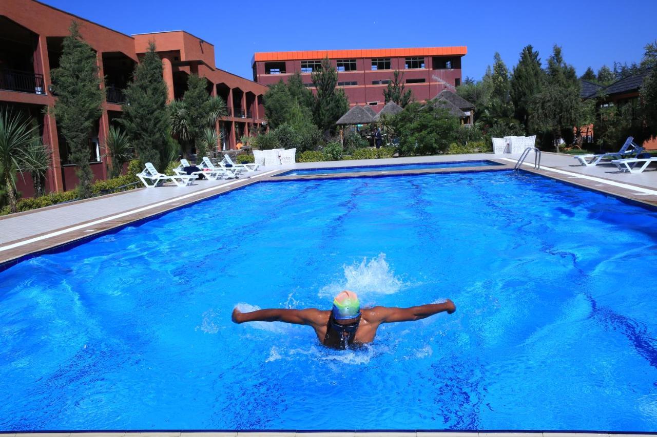 Yaya Africa Athletics Village Sululta Buitenkant foto
